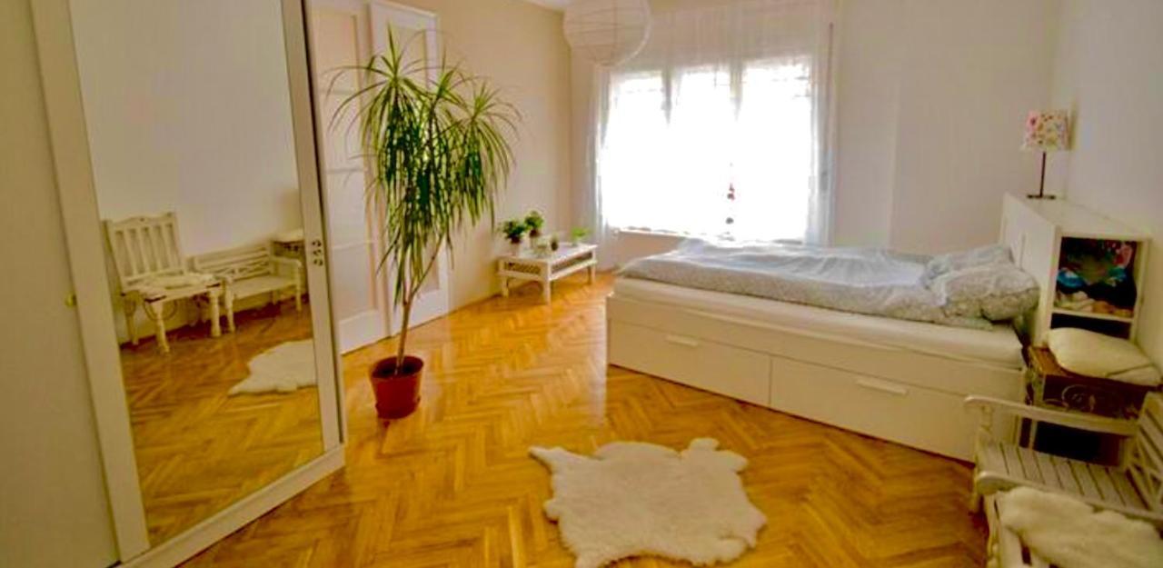 Radnoti Design Studio Apartment บูดาเปสต์ ภายนอก รูปภาพ
